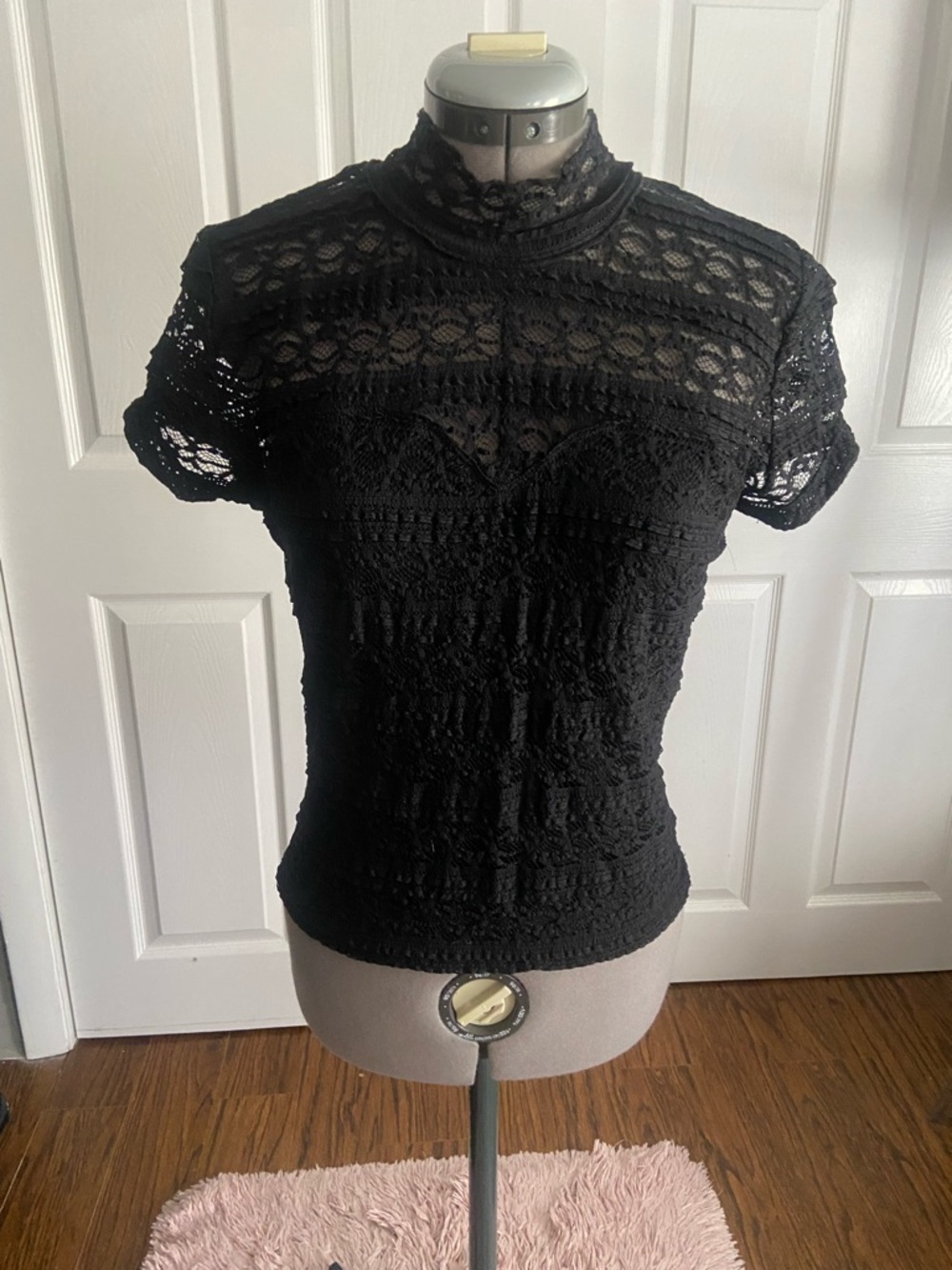 Guess Black Lace Mock-Neck Short Sleeve Blouse